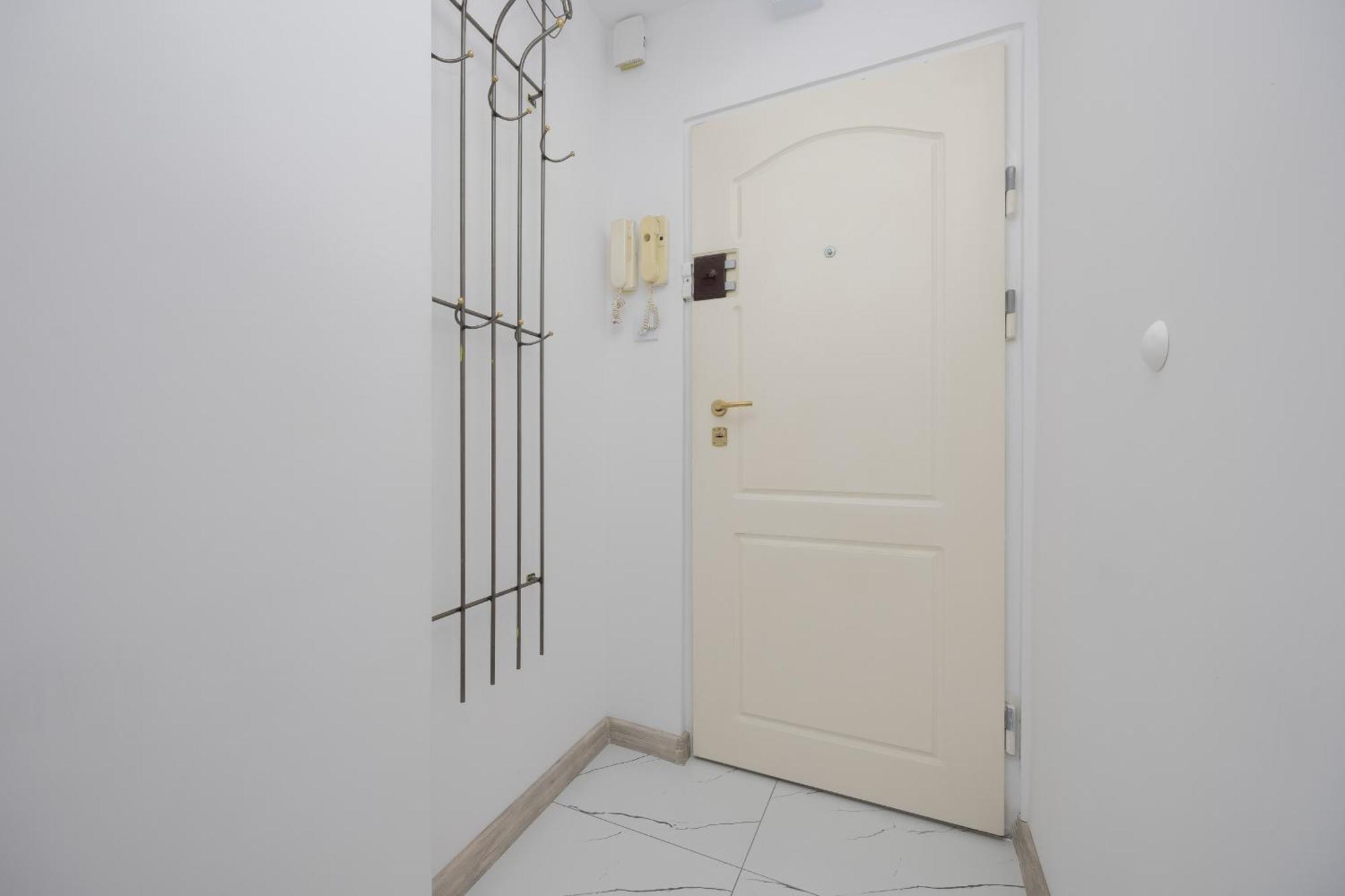 Bright Apartament Wola Ideal For Remote Work By Renters *