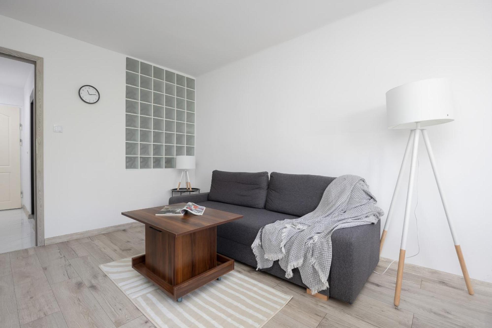 Bright Apartament Wola Ideal For Remote Work By Renters Apartament *